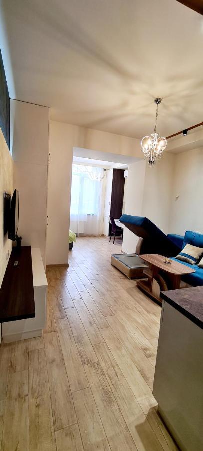 Deluxe Apartment In City Center Erivan Exterior foto