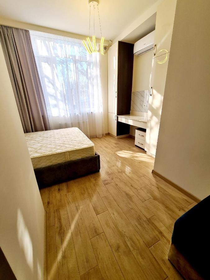 Deluxe Apartment In City Center Erivan Exterior foto