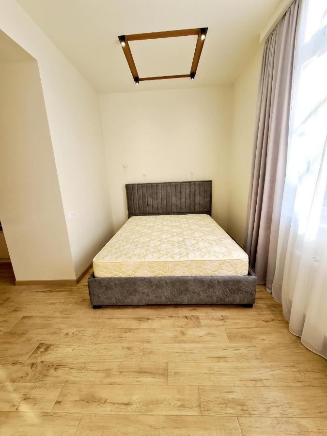 Deluxe Apartment In City Center Erivan Exterior foto