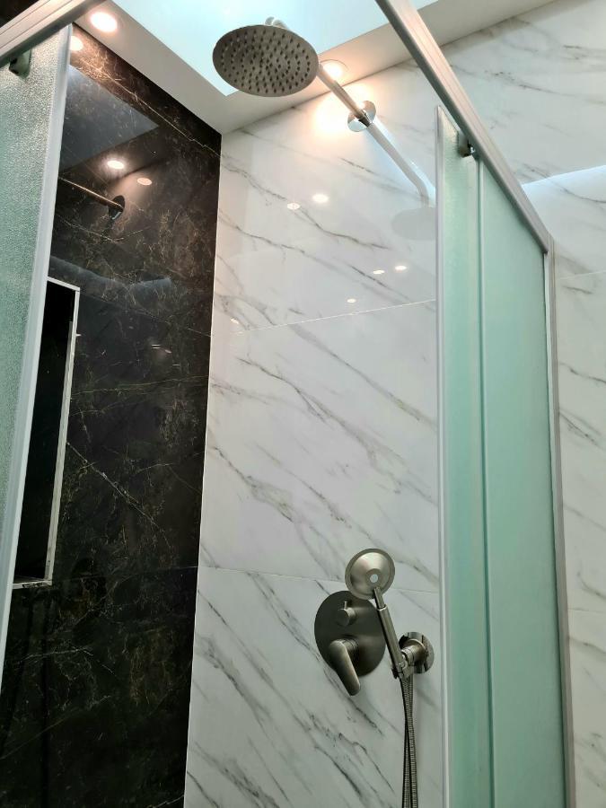 Deluxe Apartment In City Center Erivan Exterior foto