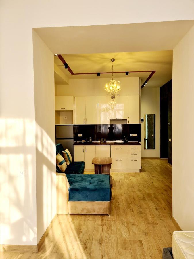 Deluxe Apartment In City Center Erivan Exterior foto
