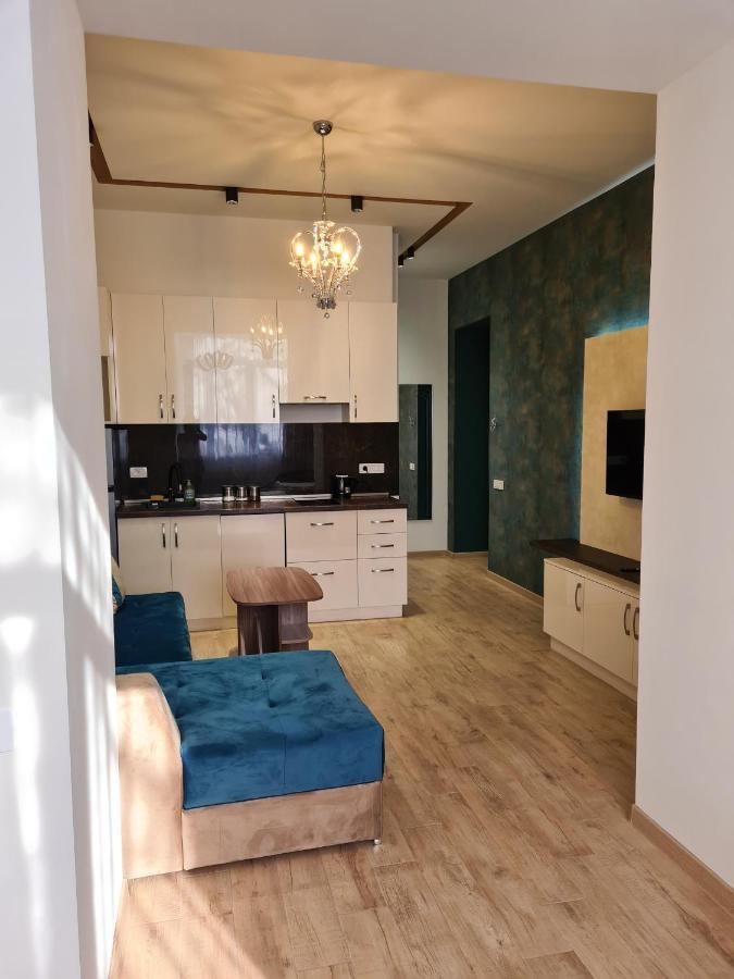 Deluxe Apartment In City Center Erivan Exterior foto